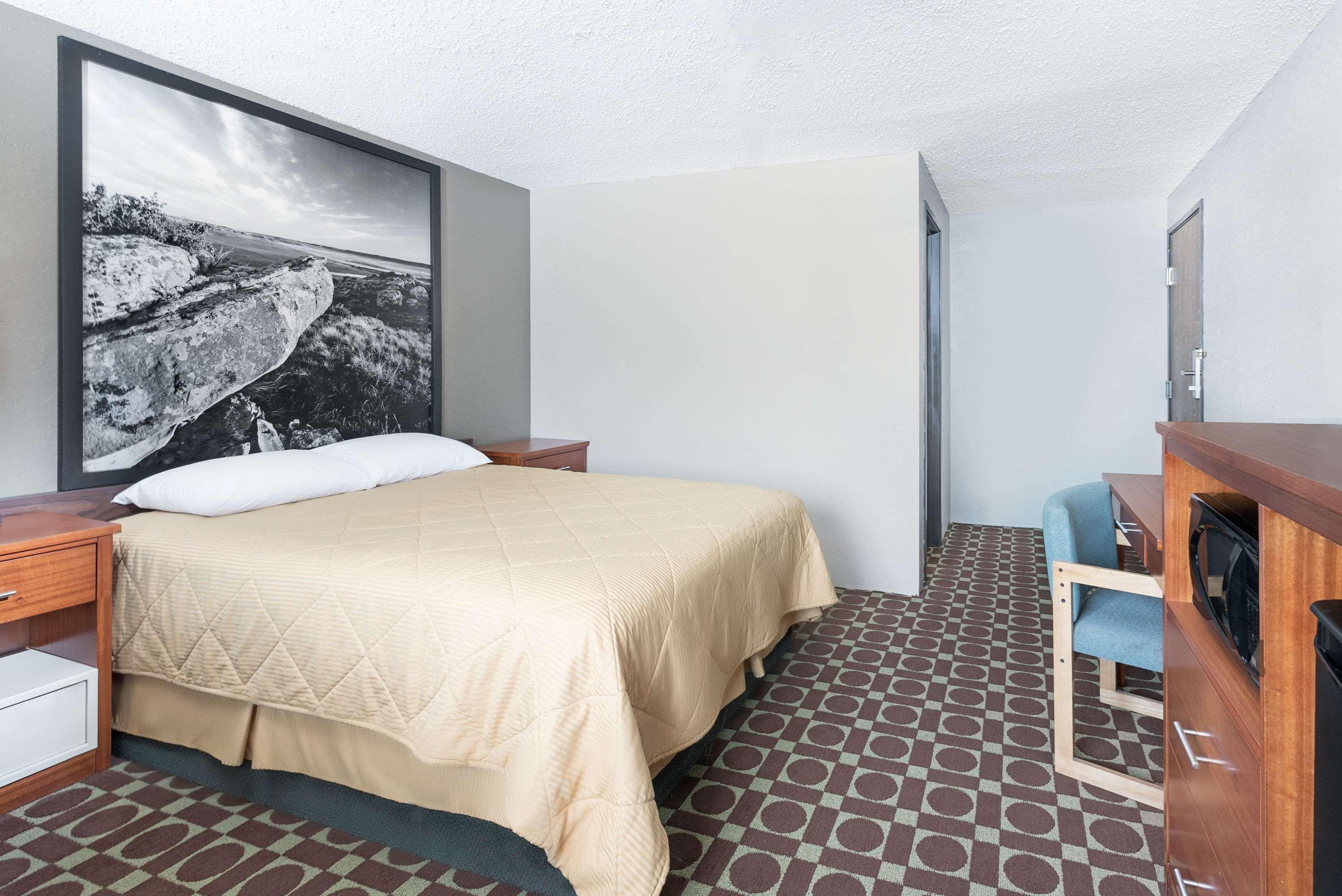 Super 8 By Wyndham Miles City Exterior photo