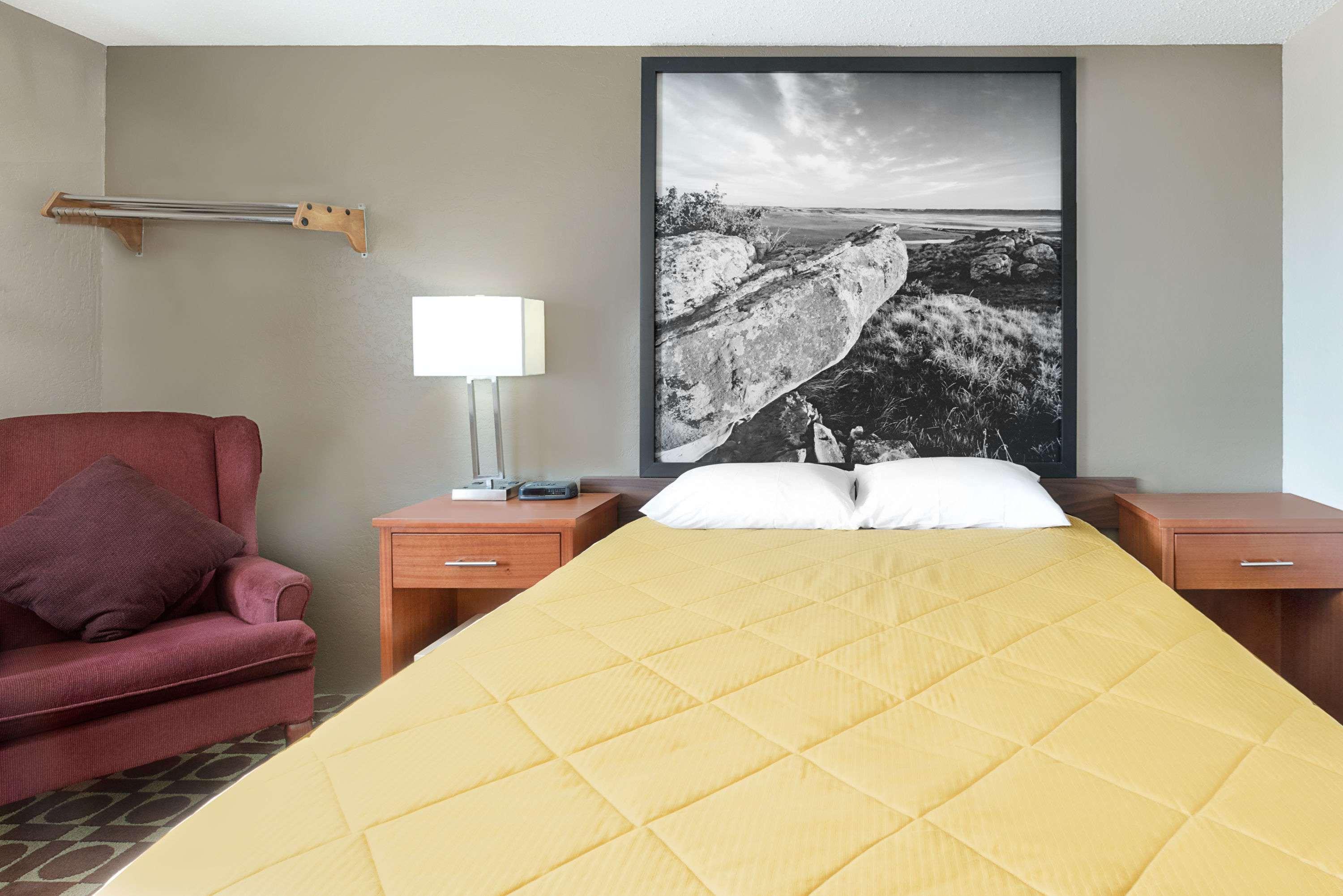 Super 8 By Wyndham Miles City Exterior photo