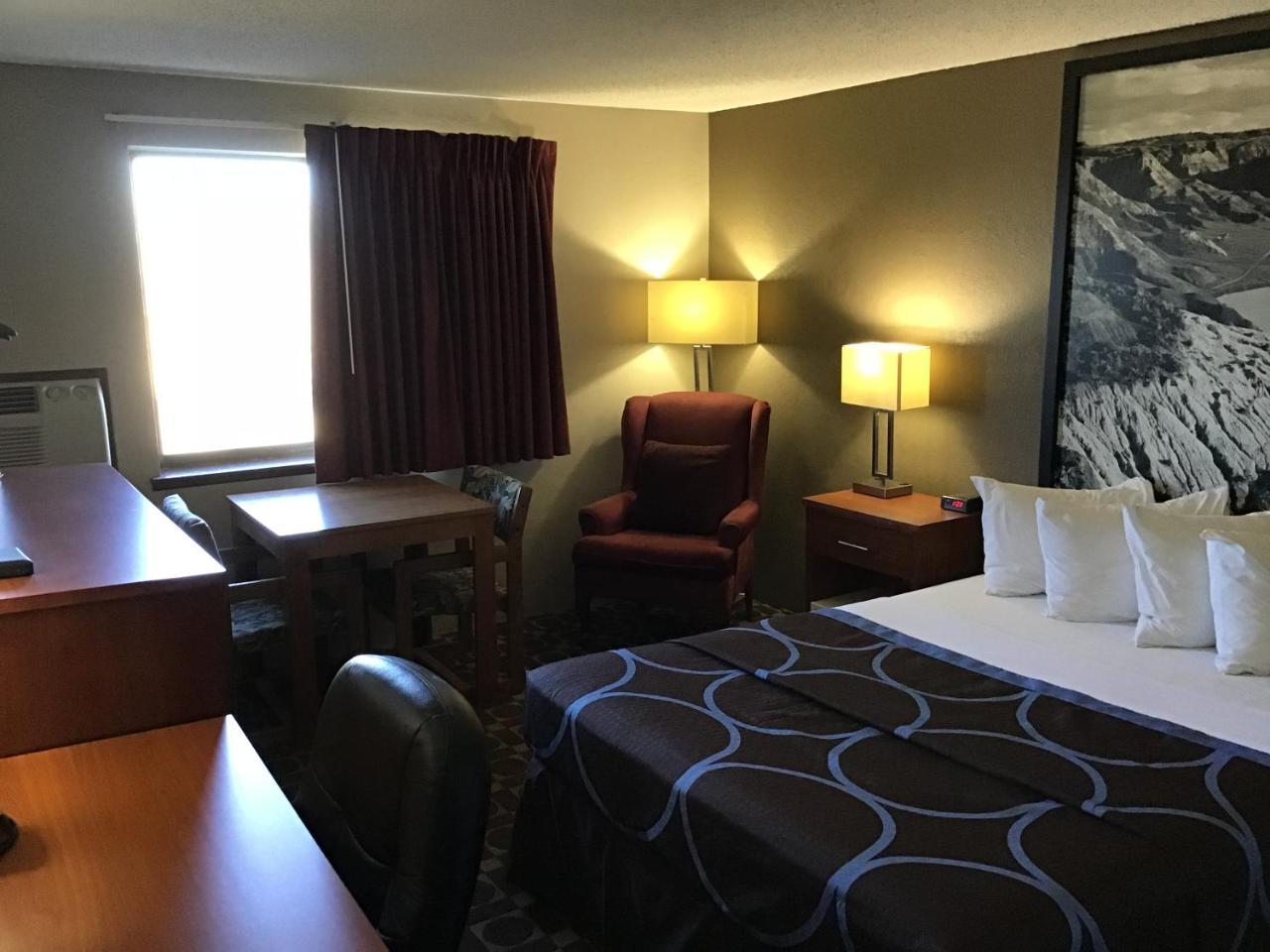 Super 8 By Wyndham Miles City Exterior photo